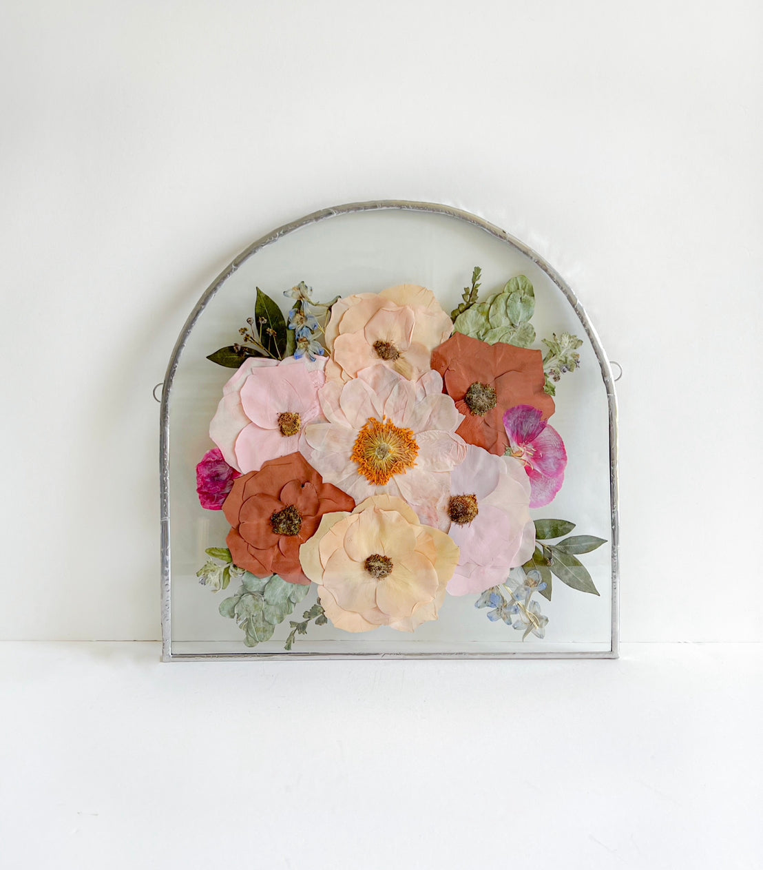 UO DIY: How to Press and Frame Flowers - Urban Outfitters - Blog