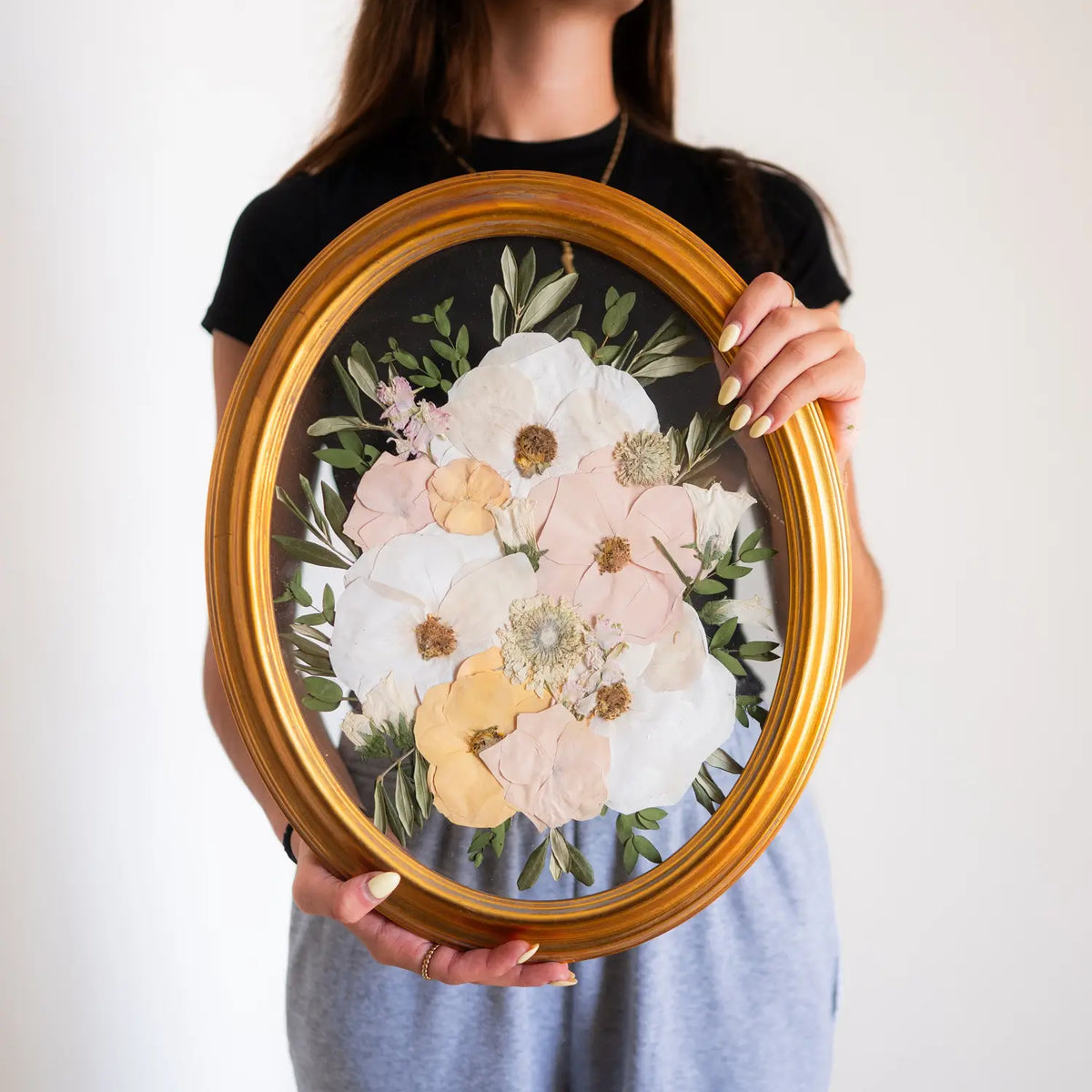 11x14 Oval Bouquet Preservation Gift Card